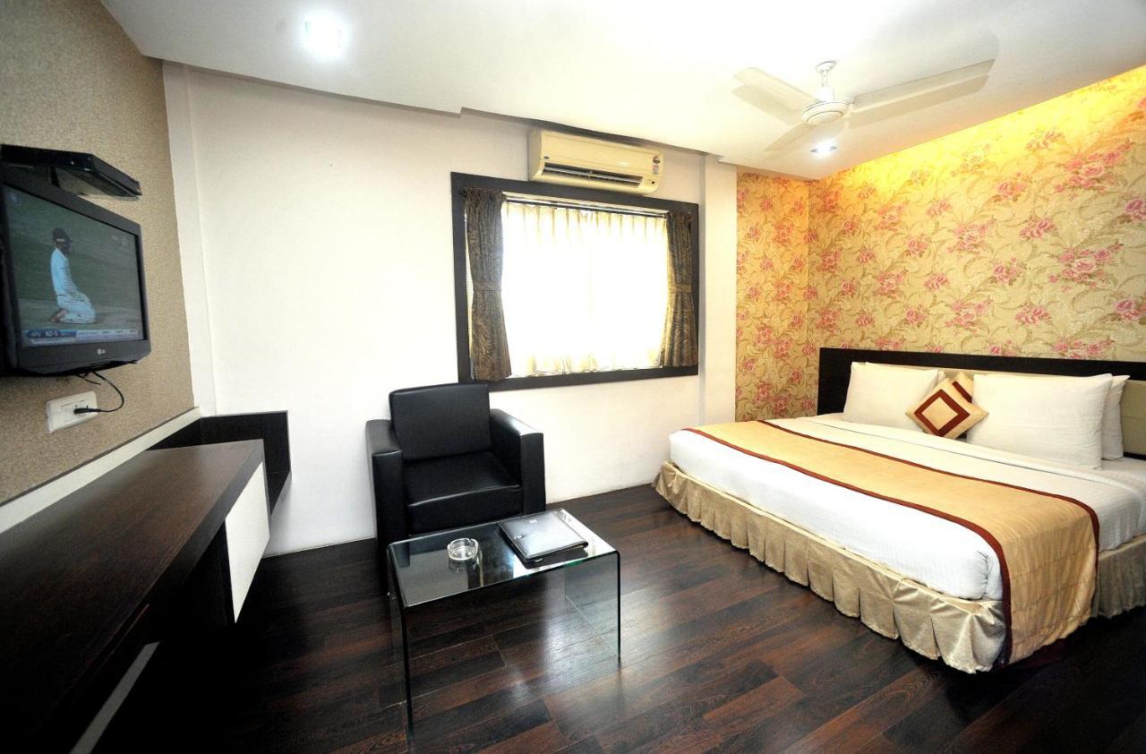 Hotel Lee International Kolkata Luaran gambar