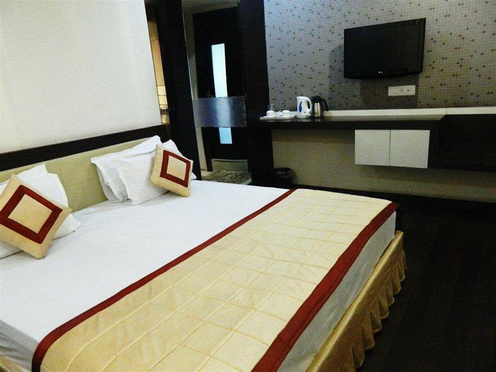 Hotel Lee International Kolkata Luaran gambar