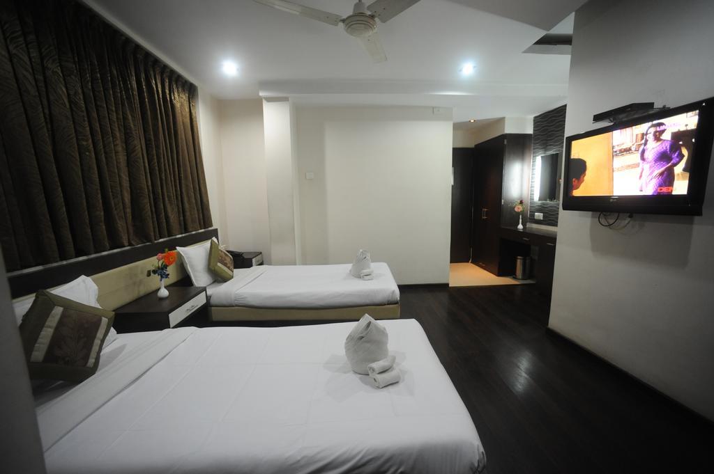 Hotel Lee International Kolkata Luaran gambar