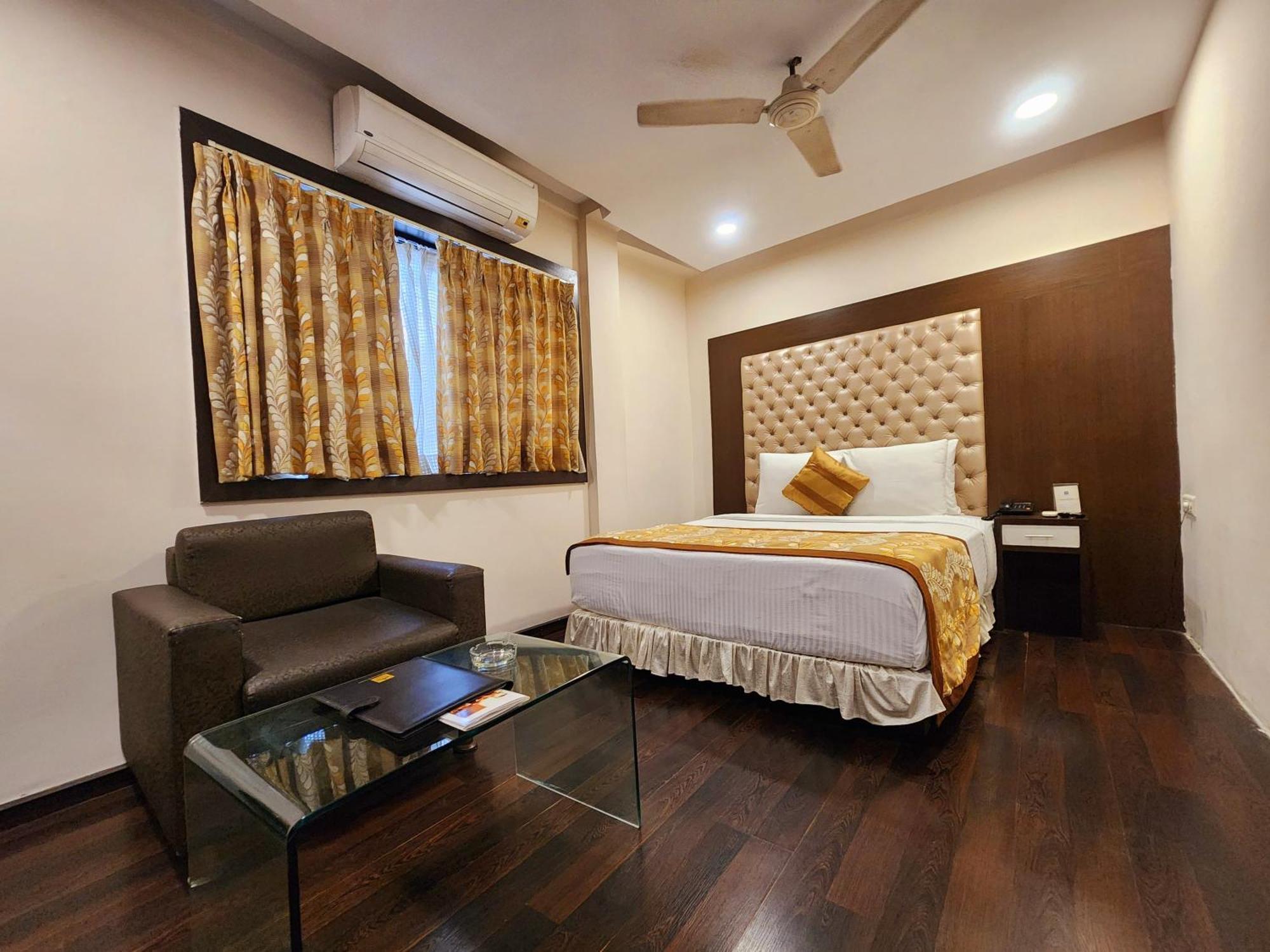 Hotel Lee International Kolkata Luaran gambar