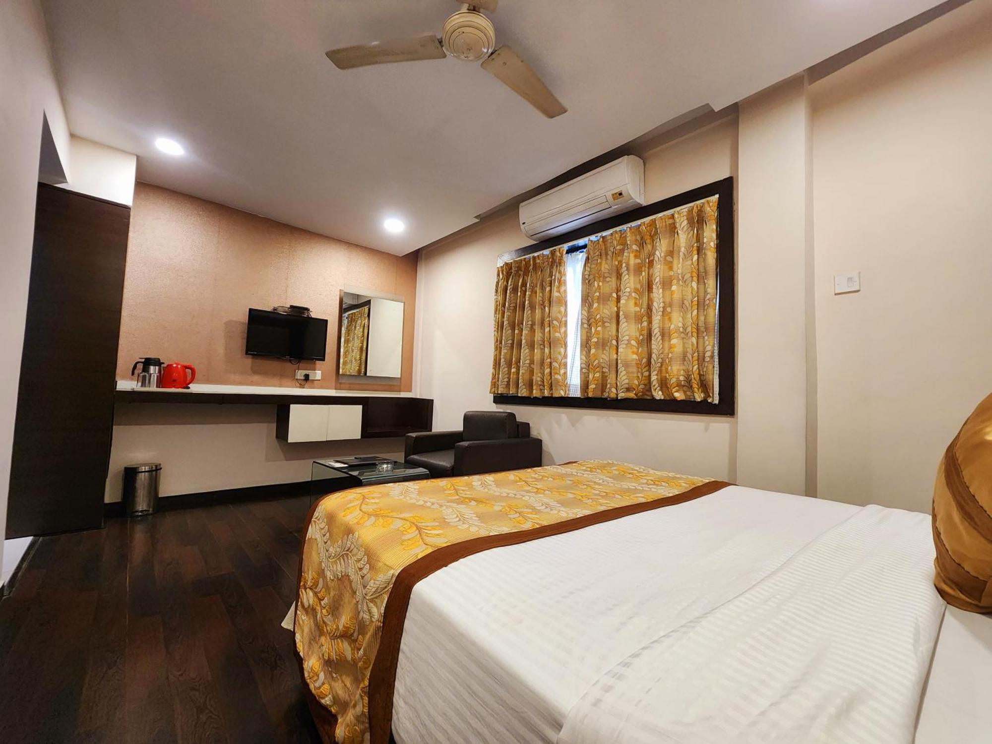 Hotel Lee International Kolkata Luaran gambar