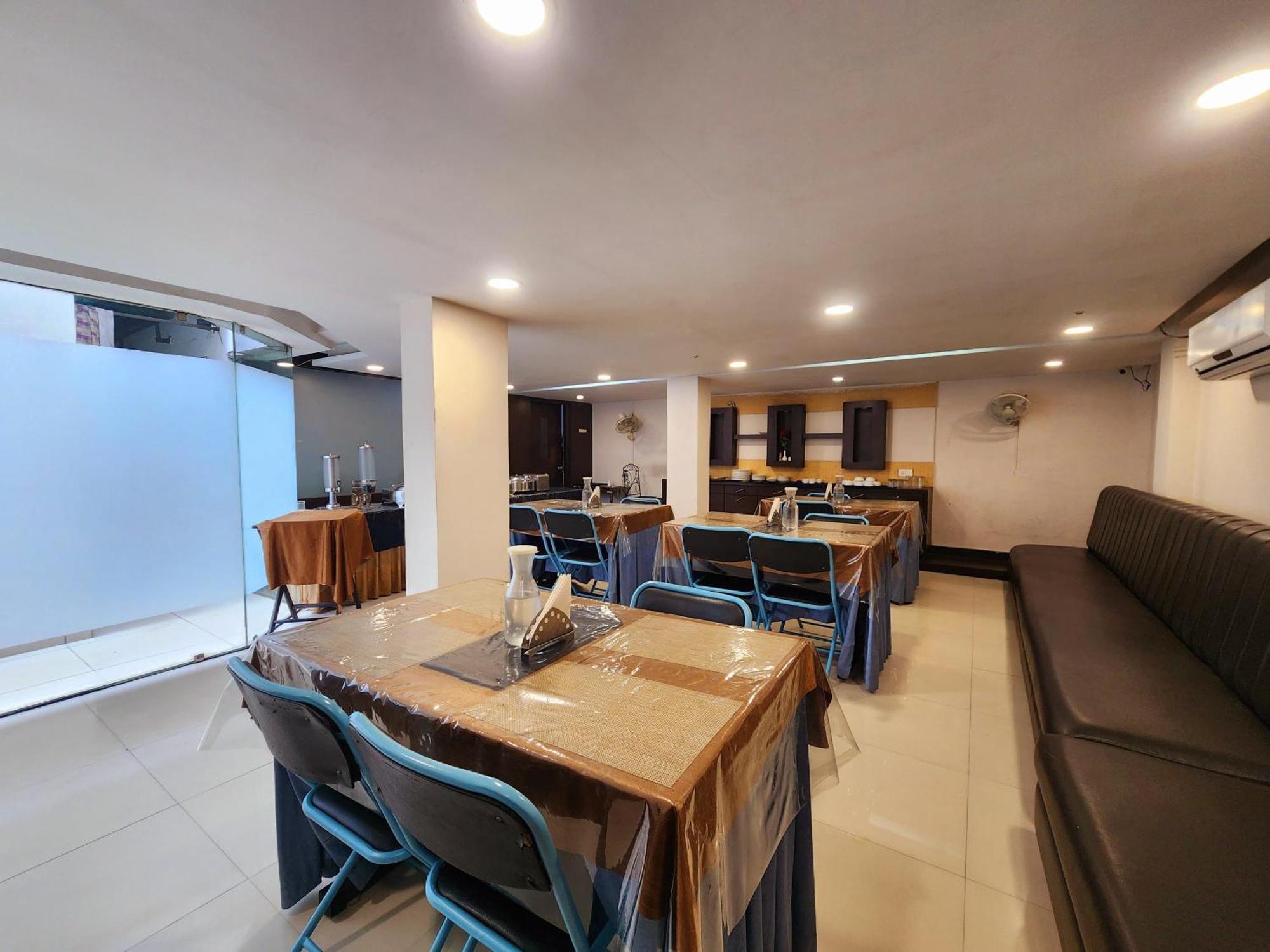 Hotel Lee International Kolkata Luaran gambar
