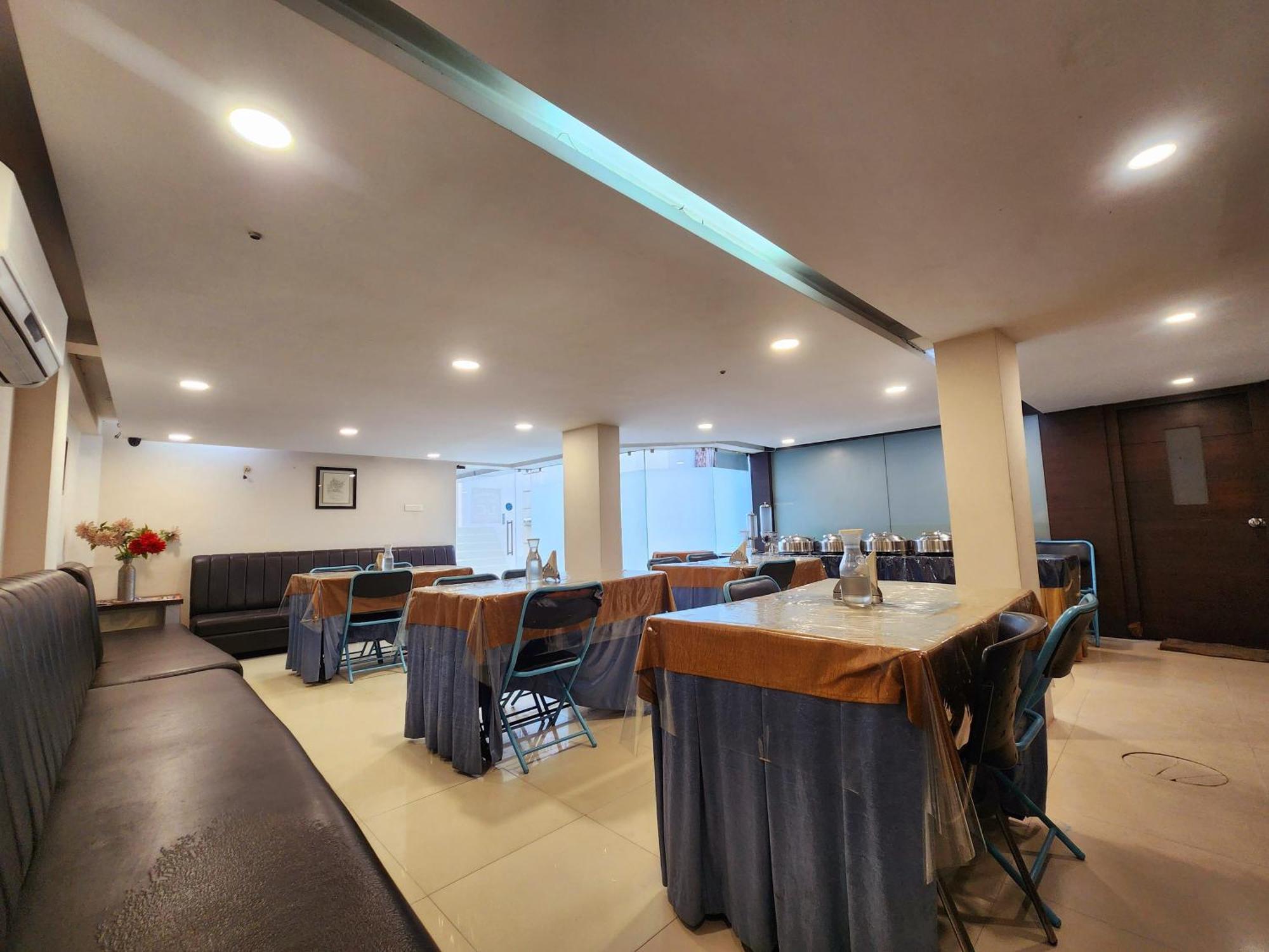 Hotel Lee International Kolkata Luaran gambar
