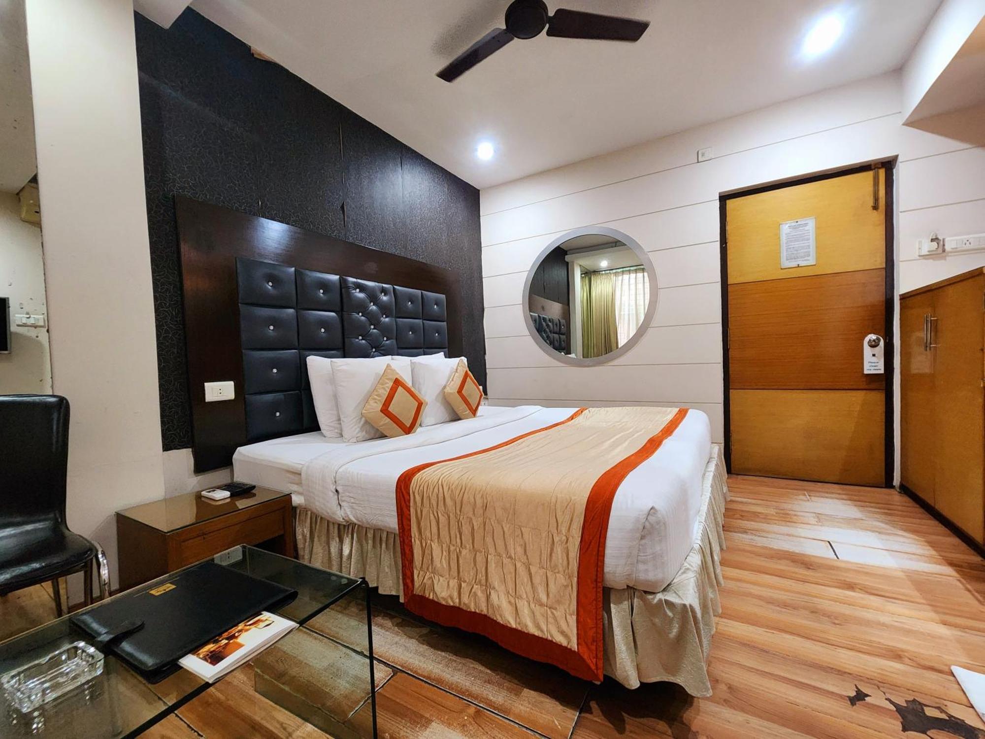 Hotel Lee International Kolkata Luaran gambar